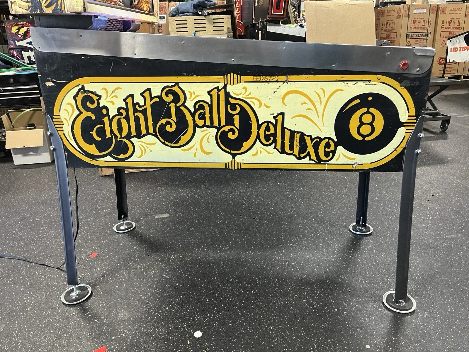 Eight Ball Deluxe Pinball Machine - Image 4
